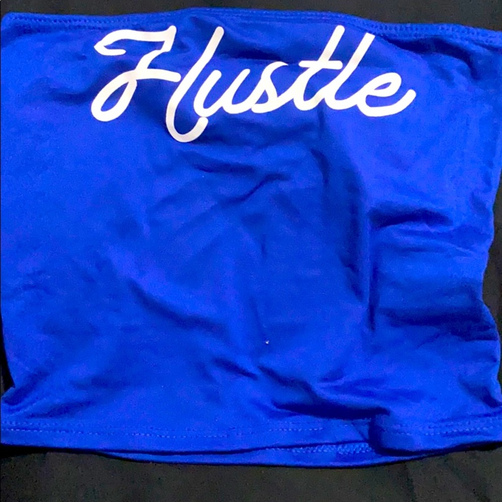 Crop top “HUSTLE”